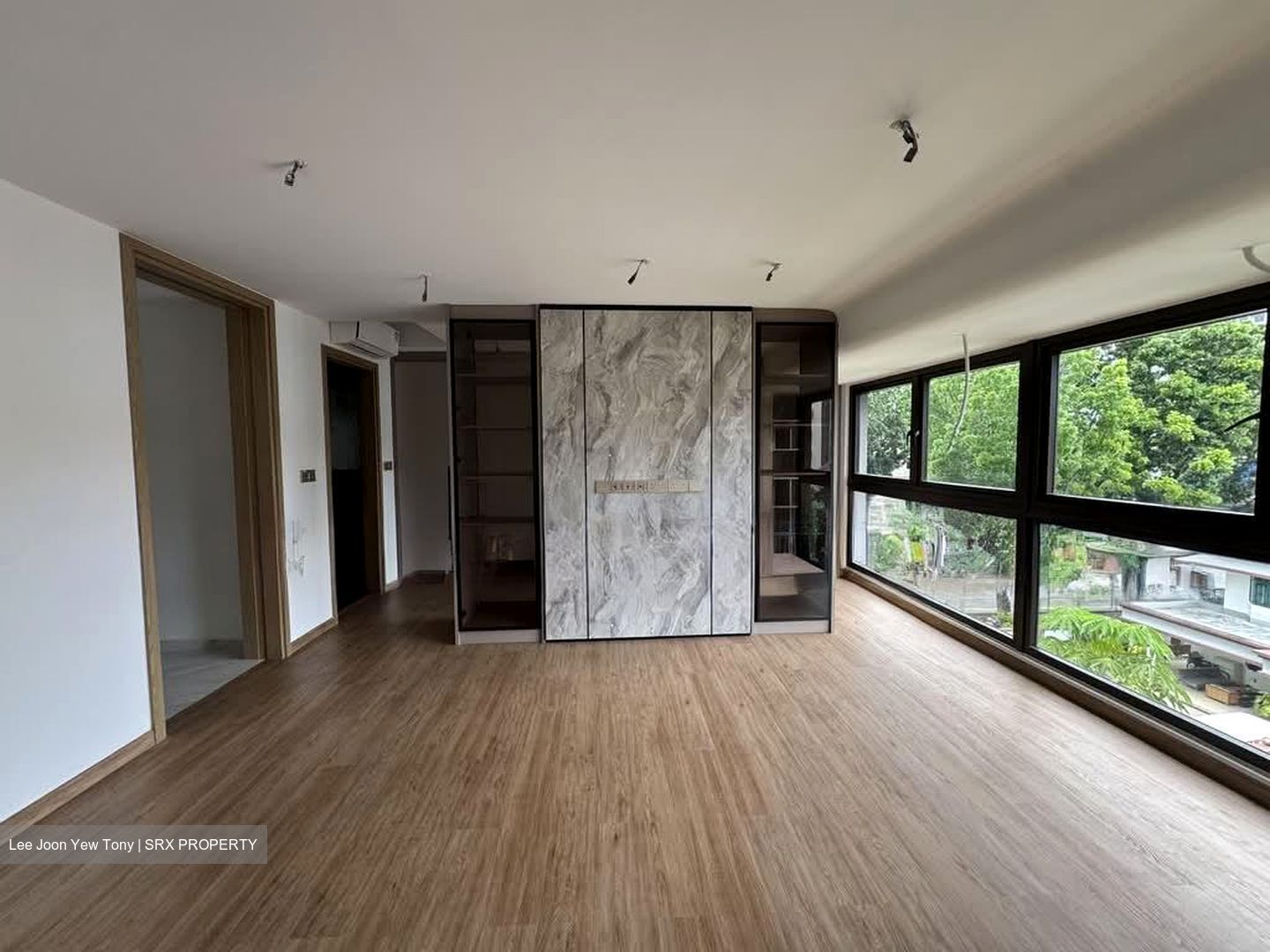 Shrewsbury Road (D11), Terrace #574037101